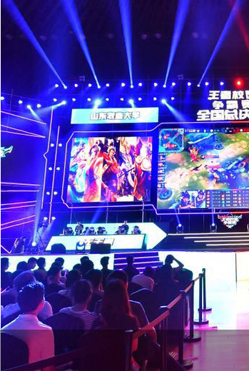 甩开两名防 甩开两名防