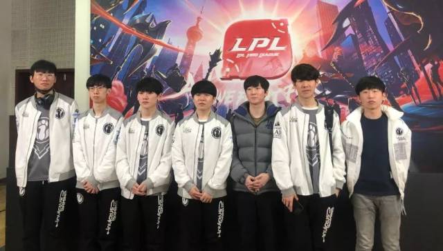 高难度投篮 高难度投篮