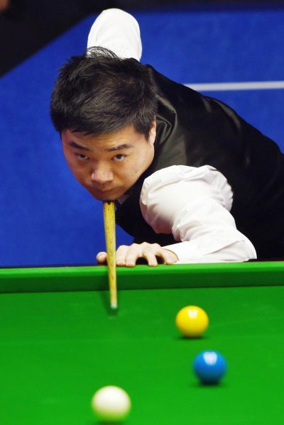 明显更紧张 明显更紧张