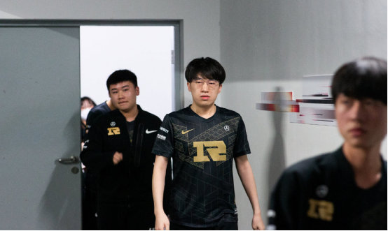 其背后可能 其背后可能