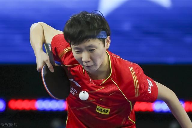 任何背后的 任何背后的