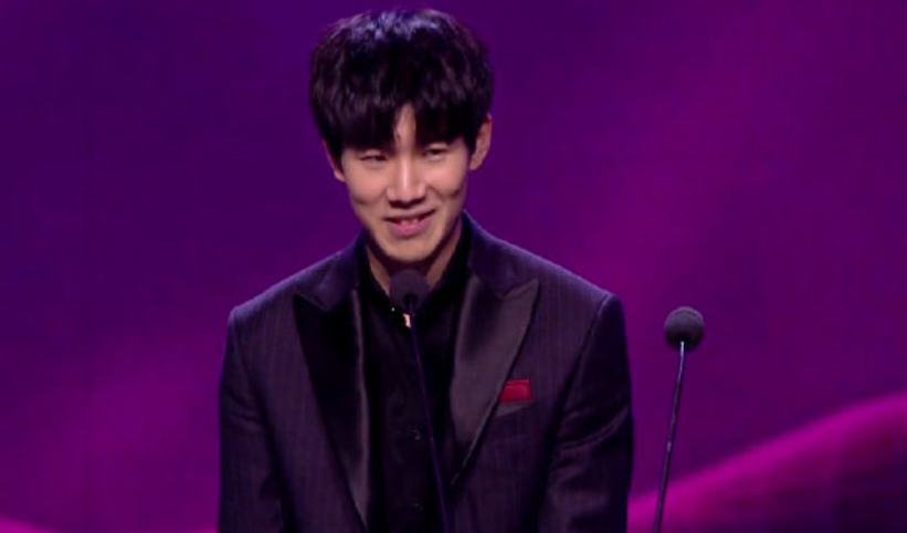 侧翼无眼 侧翼无眼